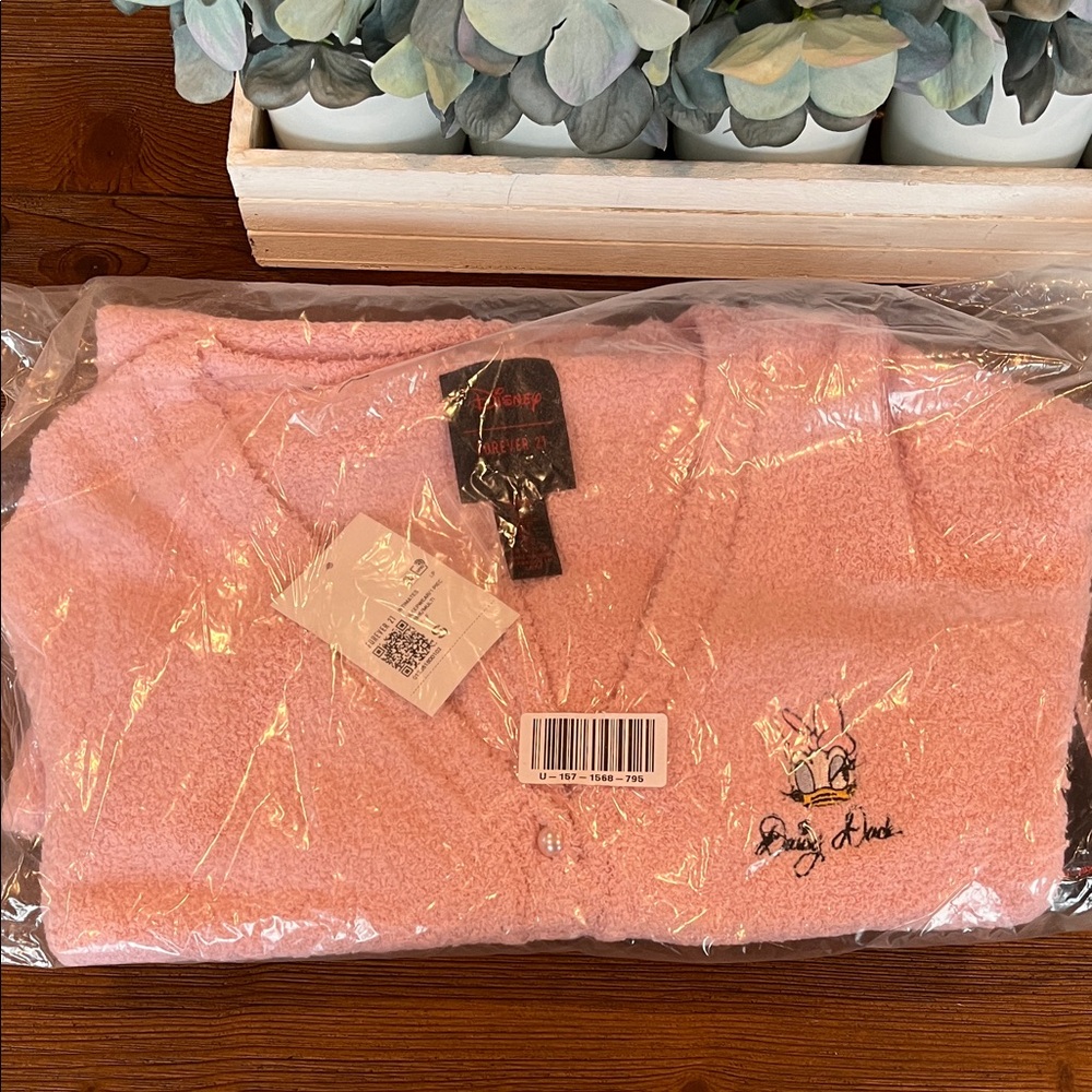 NWT Disney Forever 21 Daisy pink plush romper with pearl buttons Women’s small